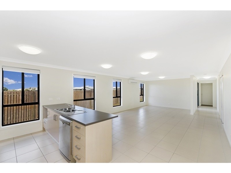 37 Tasman Circuit, Burdell QLD 4818