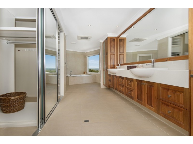 48 Yarrawonga Drive, Castle Hill QLD 4810