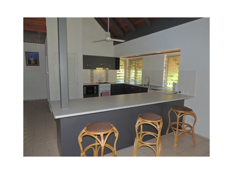 4 Kelly Street, Nelly Bay, Magnetic Island QLD 4819