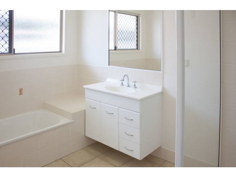 13 Bellingham Crescent, Kirwan QLD 4817