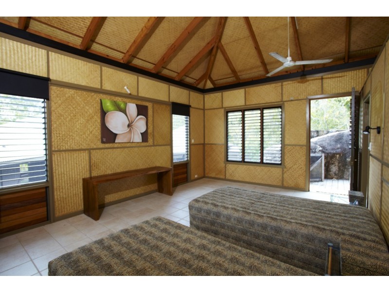 12 Henry Lawson Street,, Horseshoe Bay QLD 4819