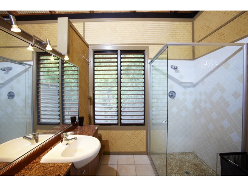 12 Henry Lawson Street,, Horseshoe Bay QLD 4819