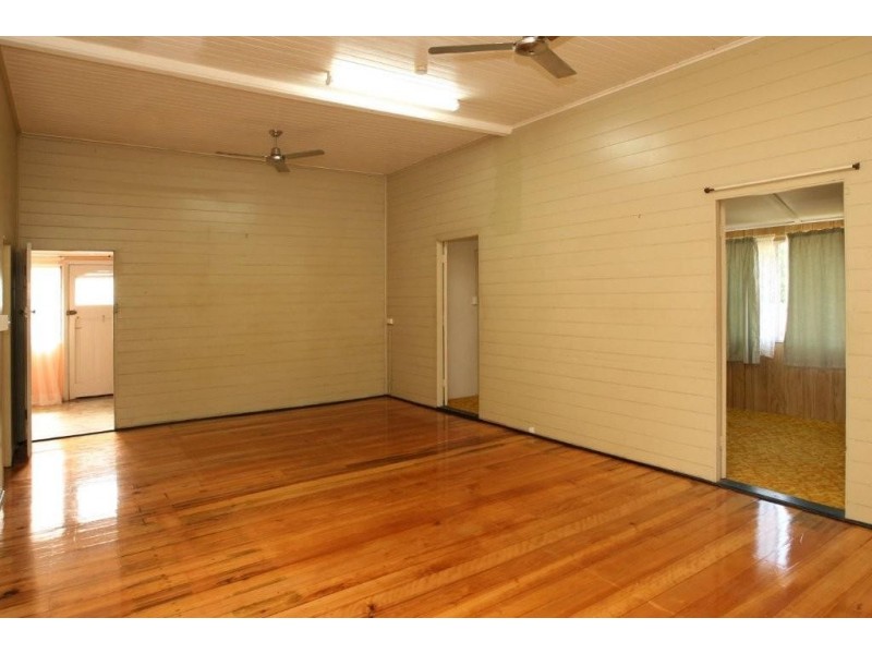 58 Norris Street, Hermit Park QLD 4812