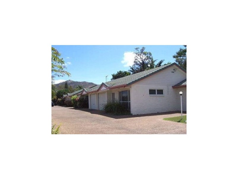 2/3 Jermyn Street, Hyde Park QLD 4812