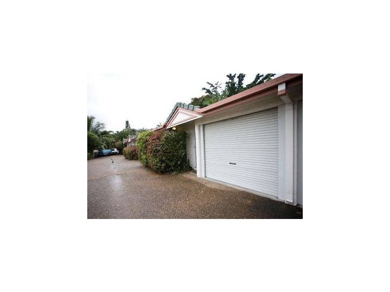 2/3 Jermyn Street, Hyde Park QLD 4812