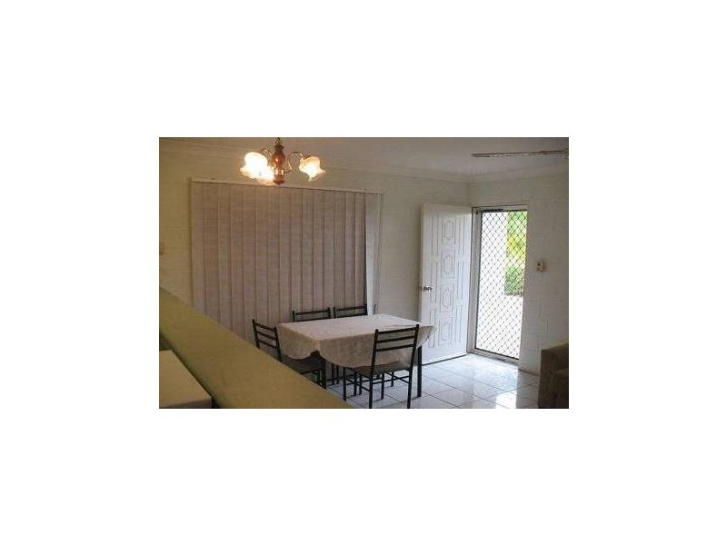 2/3 Jermyn Street, Hyde Park QLD 4812