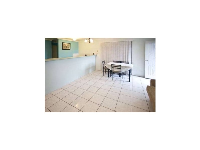 2/3 Jermyn Street, Hyde Park QLD 4812