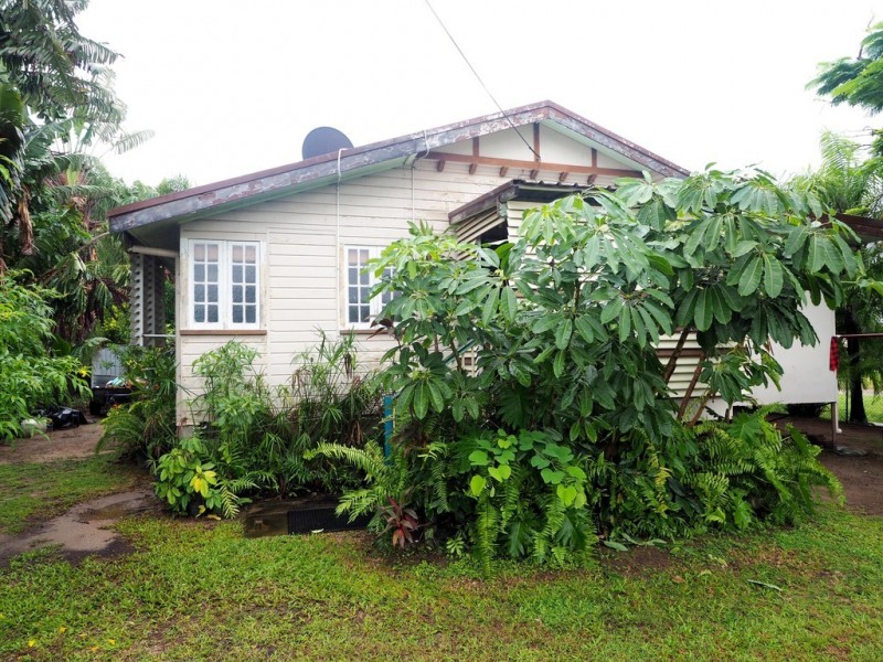 35 Brooks Street, Railway Estate QLD 4810