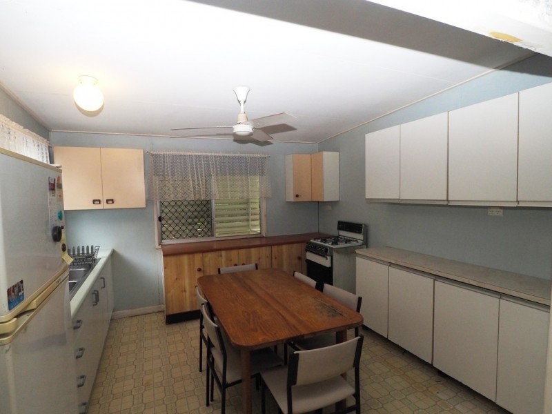 35 Brooks Street, Railway Estate QLD 4810