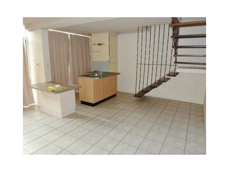 11/39 Cook Street, North Ward QLD 4810