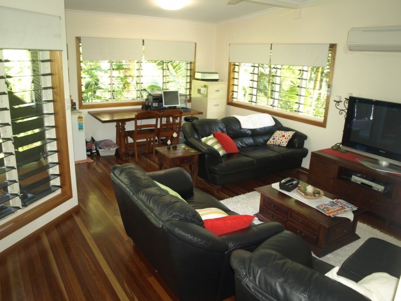 2/56 Hayles Avenue, Arcadia, Magnetic Island QLD 4819
