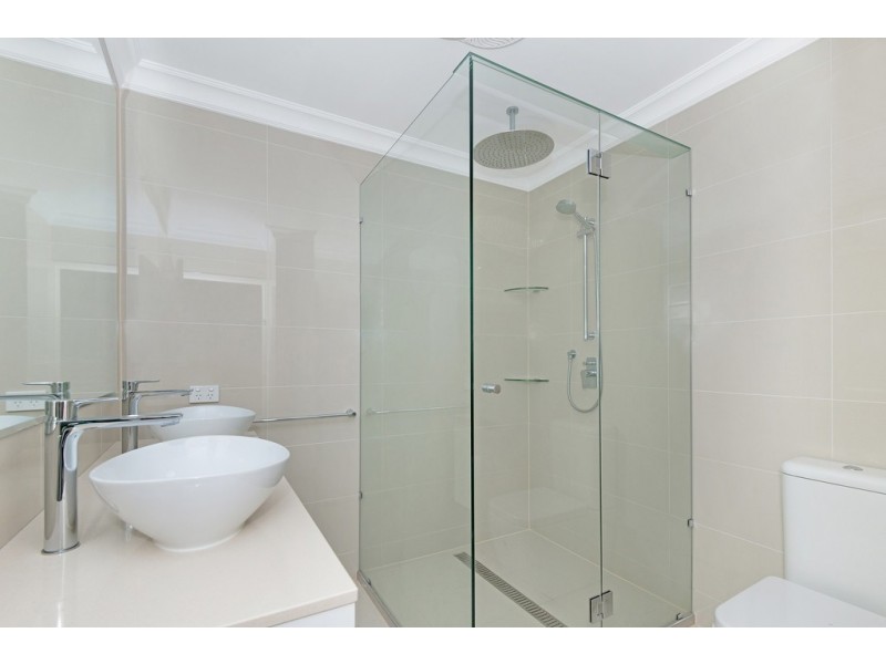 6 Anamari Court, Bushland Beach QLD 4818