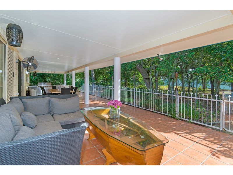 6 Anamari Court, Bushland Beach QLD 4818