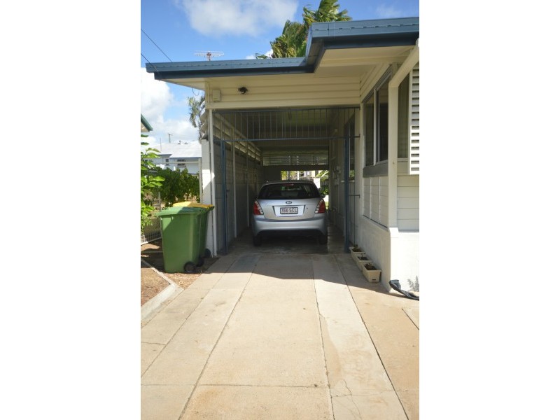 8 Finschhafen Street, Aitkenvale QLD 4814