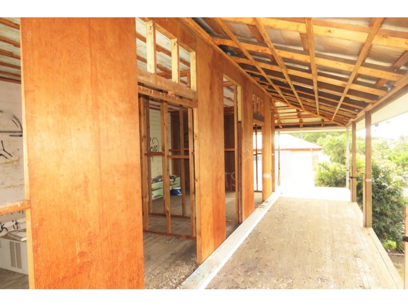 70 Tenth Avenue, Railway Estate QLD 4810