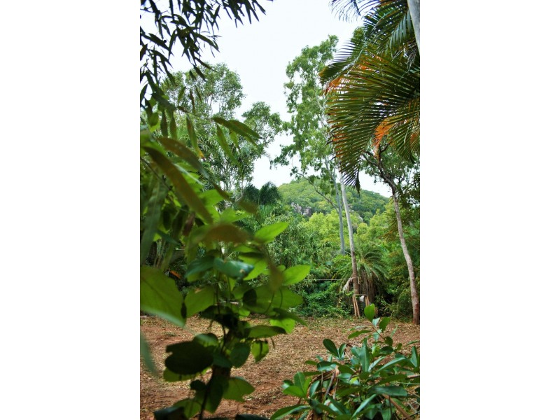 4 Jean Street, Nelly Bay, Magnetic Island QLD 4819
