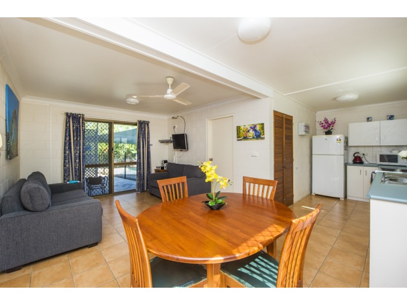 2/2 Endeavour Road, Arcadia QLD 4819