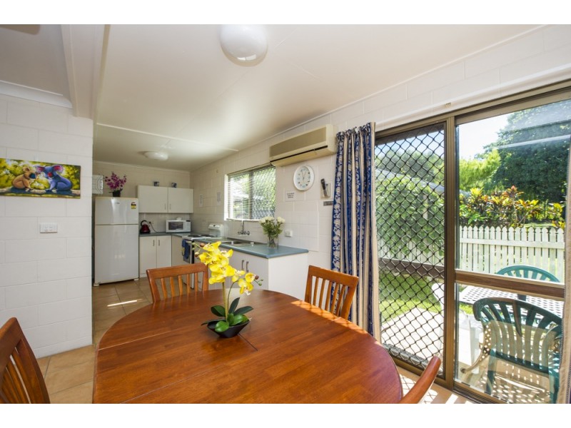 2/2 Endeavour Road, Arcadia QLD 4819