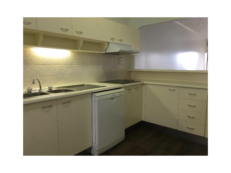 7/15 Hale Street, North Ward QLD 4810