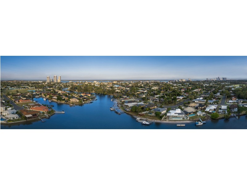 5 Harbourside Court, Biggera Waters QLD 4216
