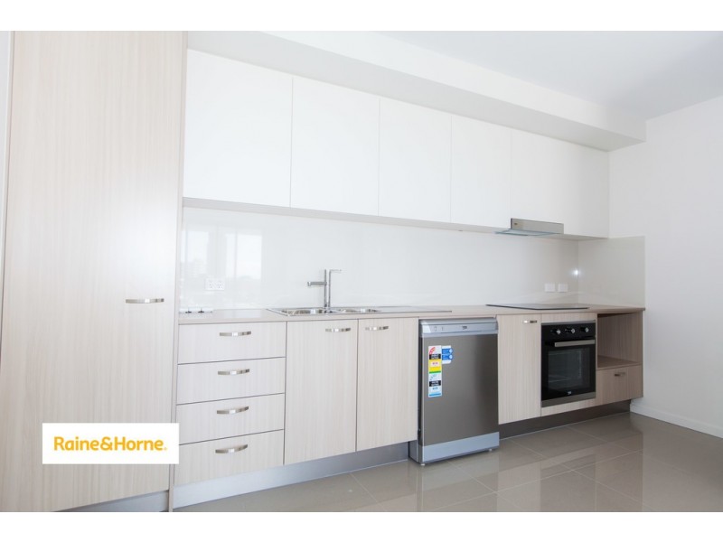 28/22 Lather Street, Southport QLD 4215