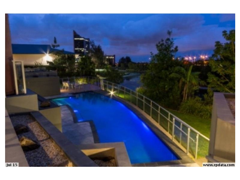 130/2 RIVERWALK AVENUE, Robina QLD 4226