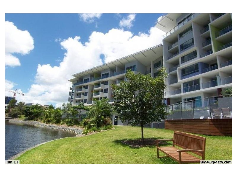 130/2 RIVERWALK AVENUE, Robina QLD 4226