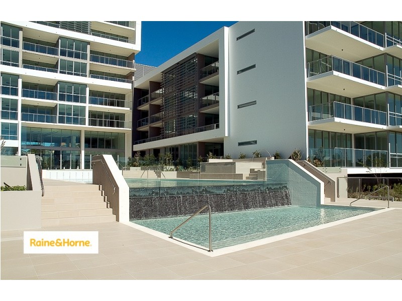 2002/33 T E PETERS DRIVE, Broadbeach Waters QLD 4218
