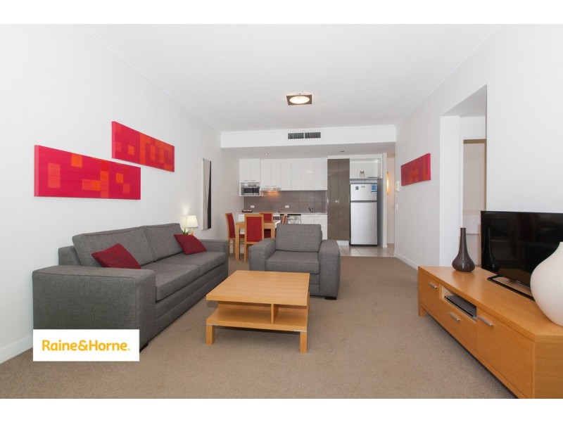 2002/33 T E PETERS DRIVE, Broadbeach Waters QLD 4218