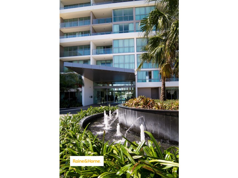 2002/33 T E PETERS DRIVE, Broadbeach Waters QLD 4218
