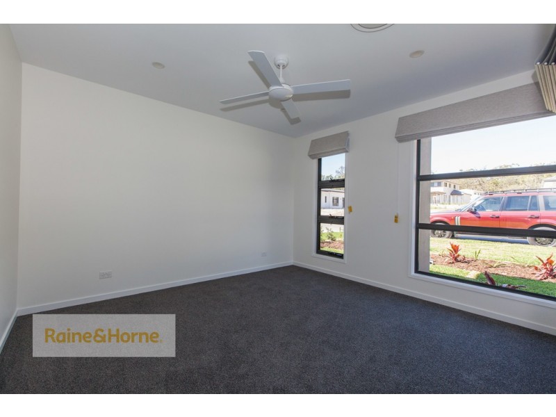 12 RUNDLE AVENUE, Pimpama QLD 4209