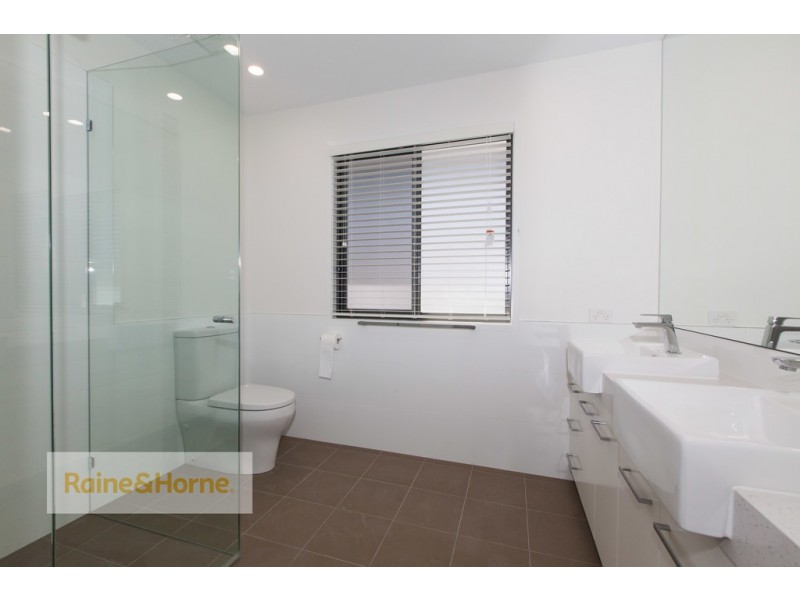 12 RUNDLE AVENUE, Pimpama QLD 4209
