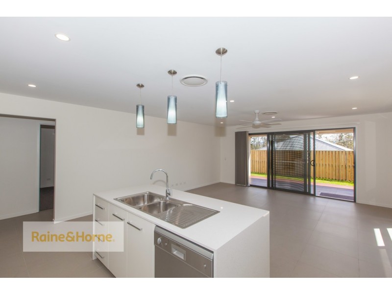 12 RUNDLE AVENUE, Pimpama QLD 4209