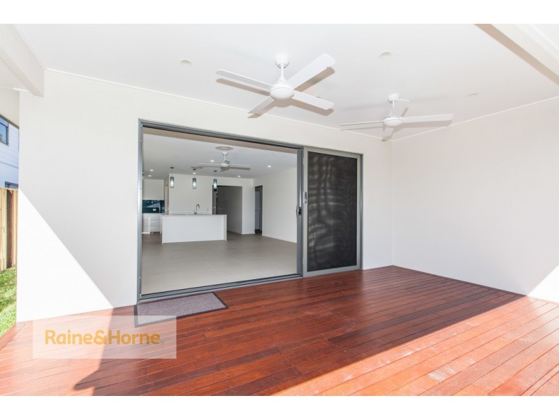 12 RUNDLE AVENUE, Pimpama QLD 4209
