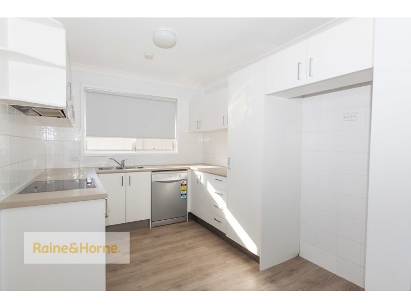 17 Toorak Park Avenue, Mermaid Waters QLD 4218