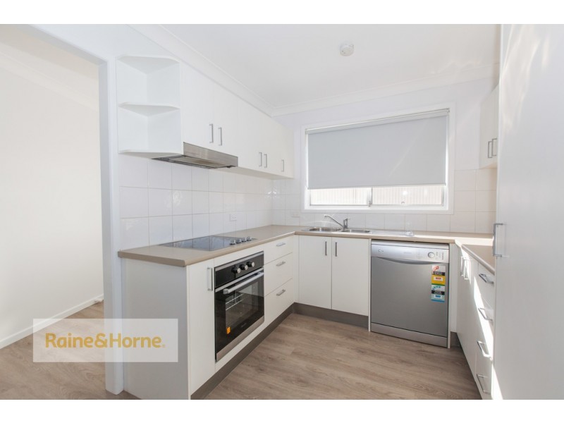 17 Toorak Park Avenue, Mermaid Waters QLD 4218