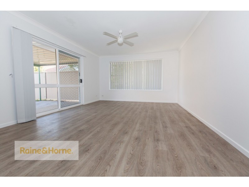 17 Toorak Park Avenue, Mermaid Waters QLD 4218