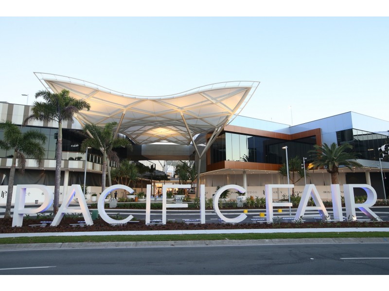 17 Toorak Park Avenue, Mermaid Waters QLD 4218