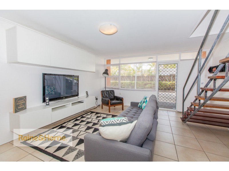 3/40 ARTHUR STREET, Mermaid Beach QLD 4218