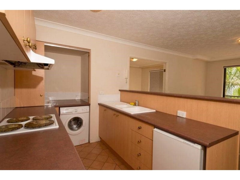 10/27 CHESTER TERRACE, Southport QLD 4215