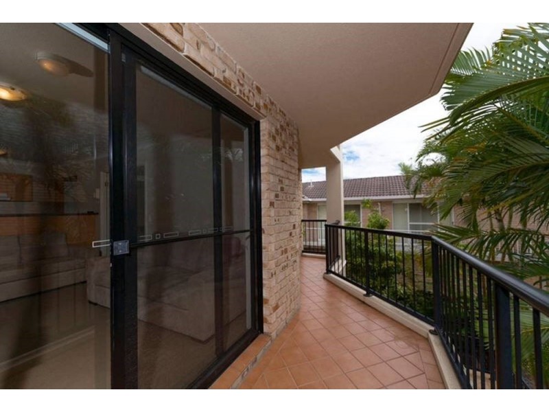 10/27 CHESTER TERRACE, Southport QLD 4215