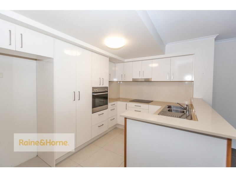 42/1 UNIVERSITY DRIVE, Robina QLD 4226