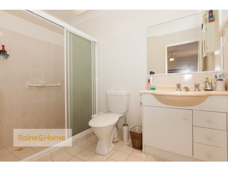 32 MOJAVE DRIVE, Burleigh Waters QLD 4220