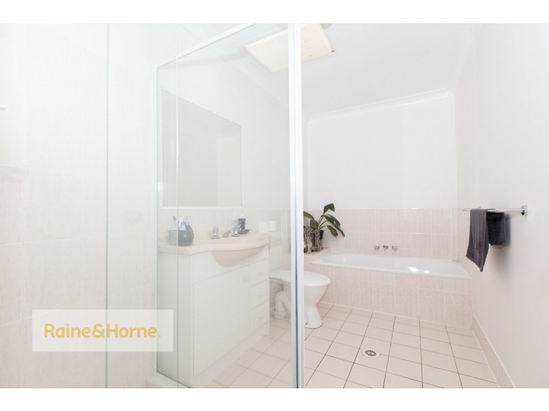 32 MOJAVE DRIVE, Burleigh Waters QLD 4220