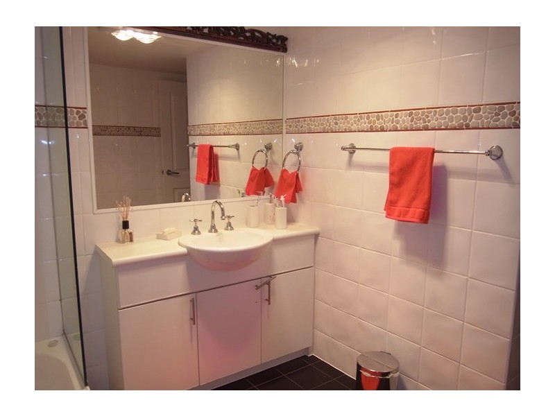 D28 GREAT HALL DRIVE, Miami QLD 4220