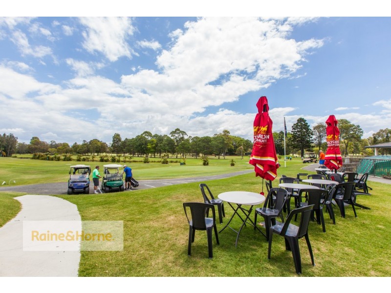 8/13 FAIRWAY DRIVE, Clear Island Waters QLD 4226