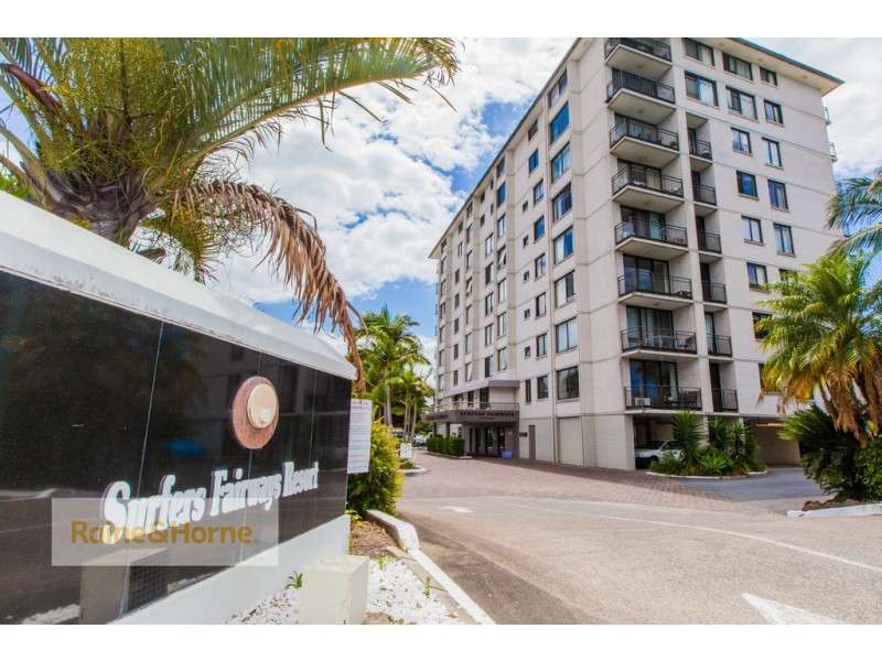 8/13 FAIRWAY DRIVE, Clear Island Waters QLD 4226