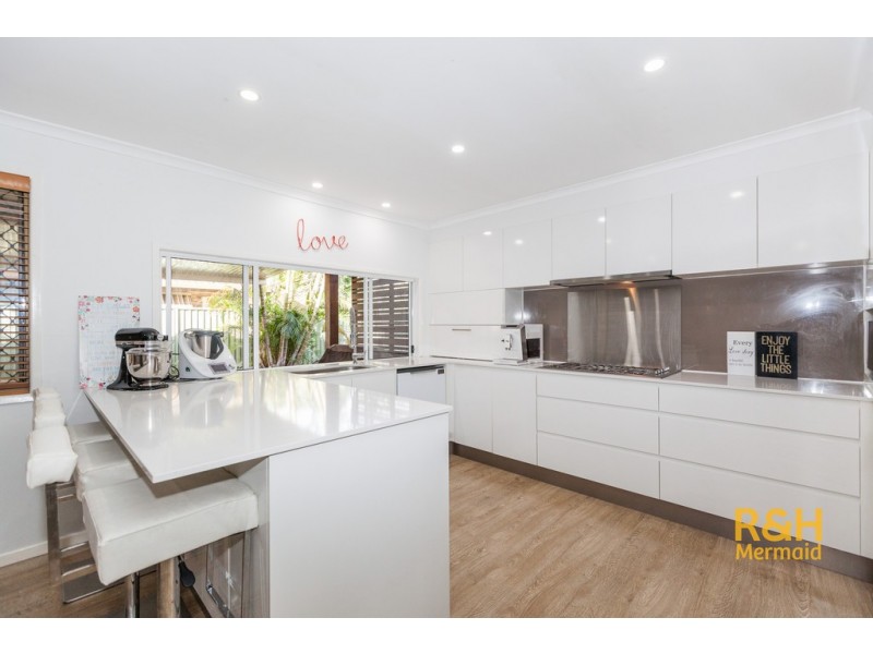 2 LANGFORD COURT, Mermaid Waters QLD 4218
