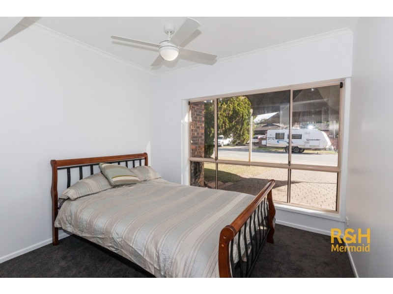 2 LANGFORD COURT, Mermaid Waters QLD 4218