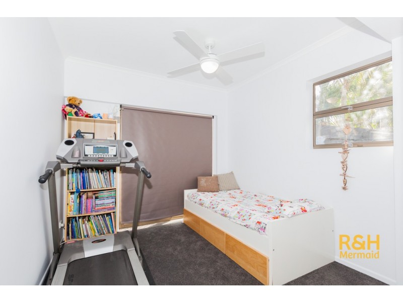 2 LANGFORD COURT, Mermaid Waters QLD 4218